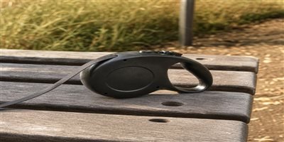 Retractable dog leashes — tape and cord retractable mechanisms, custom housing, OEM manufacturing