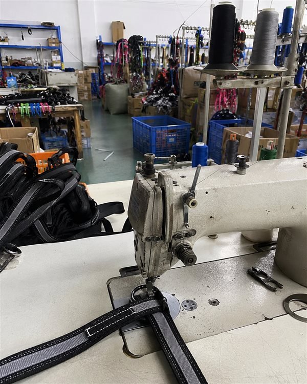 Dog leash manufacturing process — BSCI-audited factory, raw material to finished product quality control